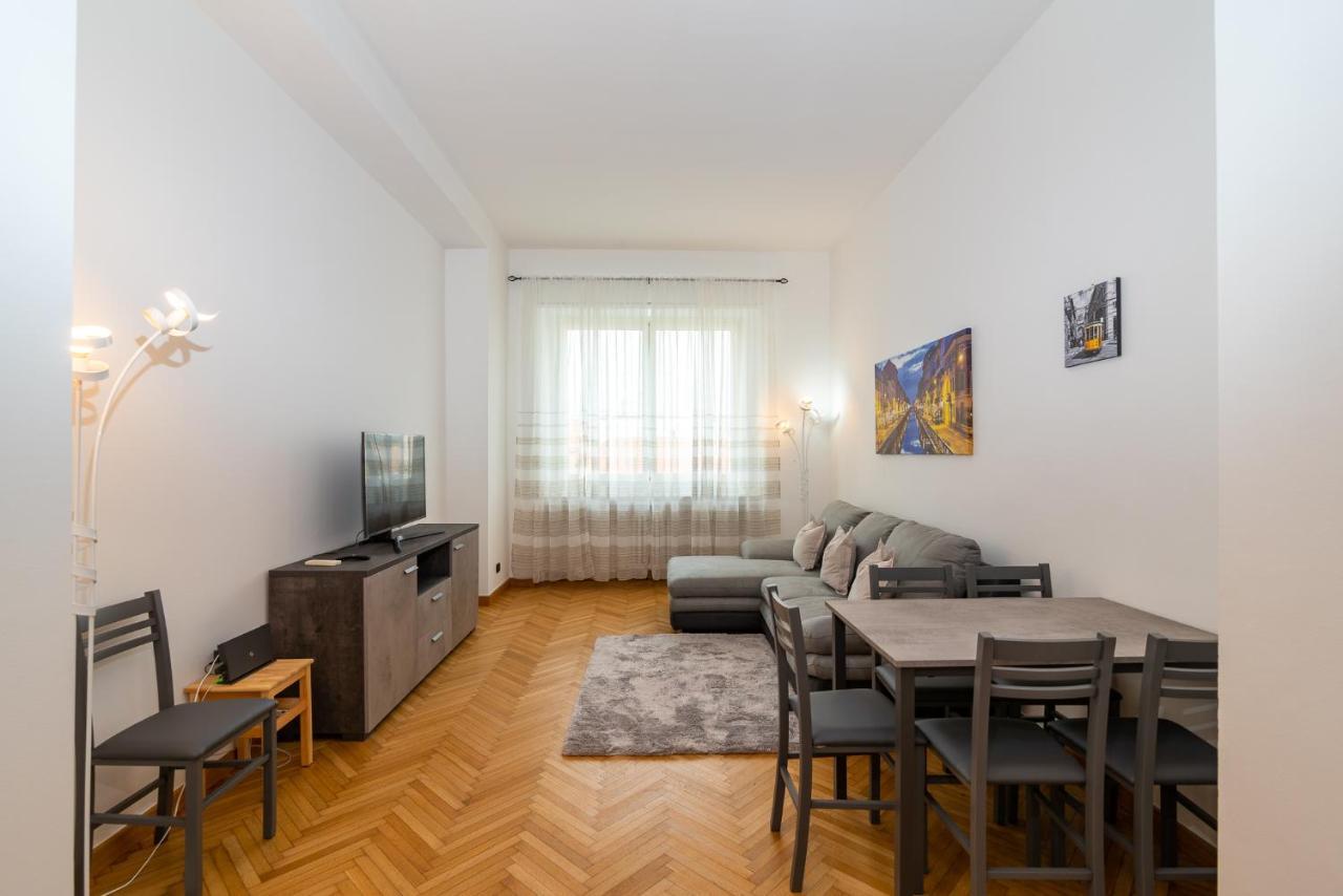 Vittoria 2 Lägenhet Milano Exteriör bild
