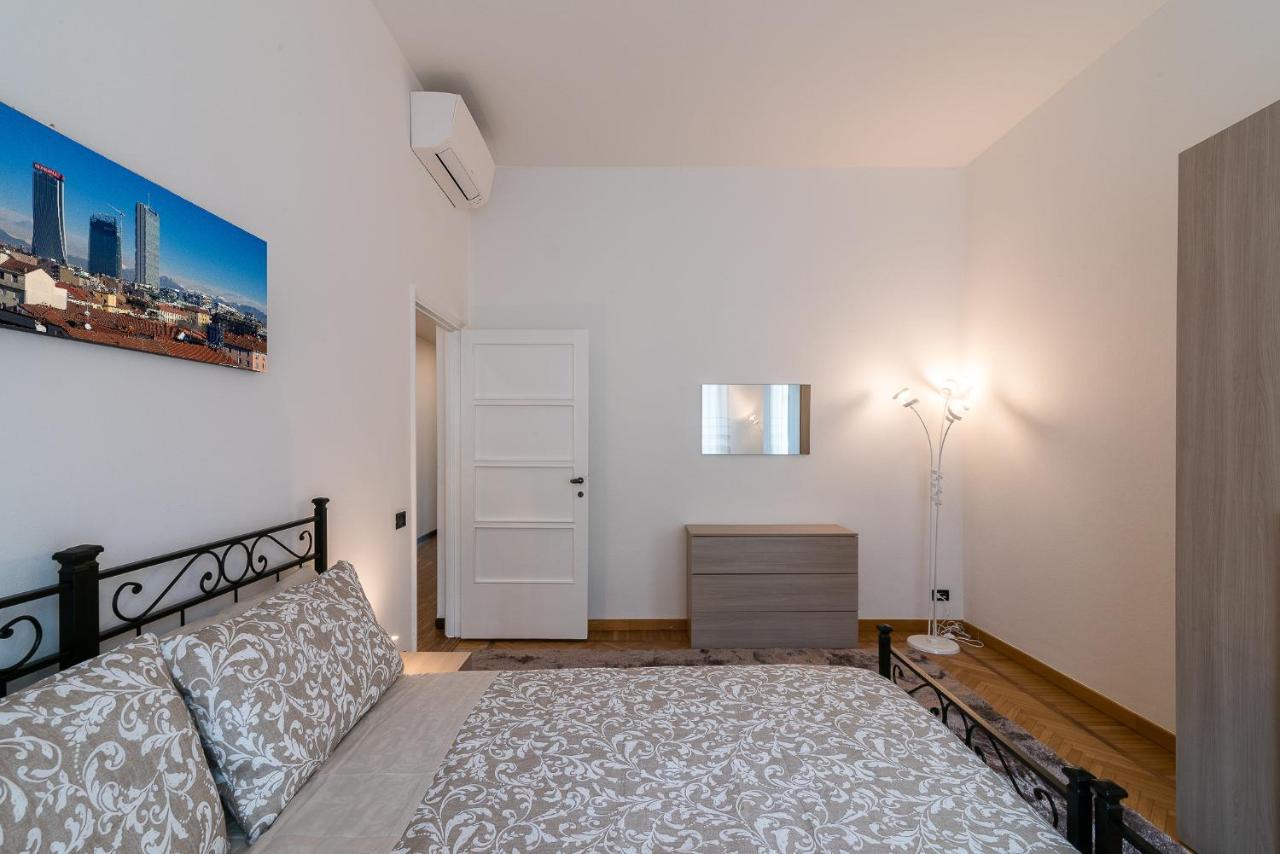 Vittoria 2 Lägenhet Milano Exteriör bild