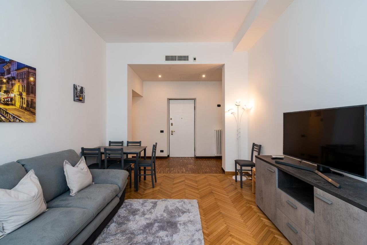 Vittoria 2 Lägenhet Milano Exteriör bild